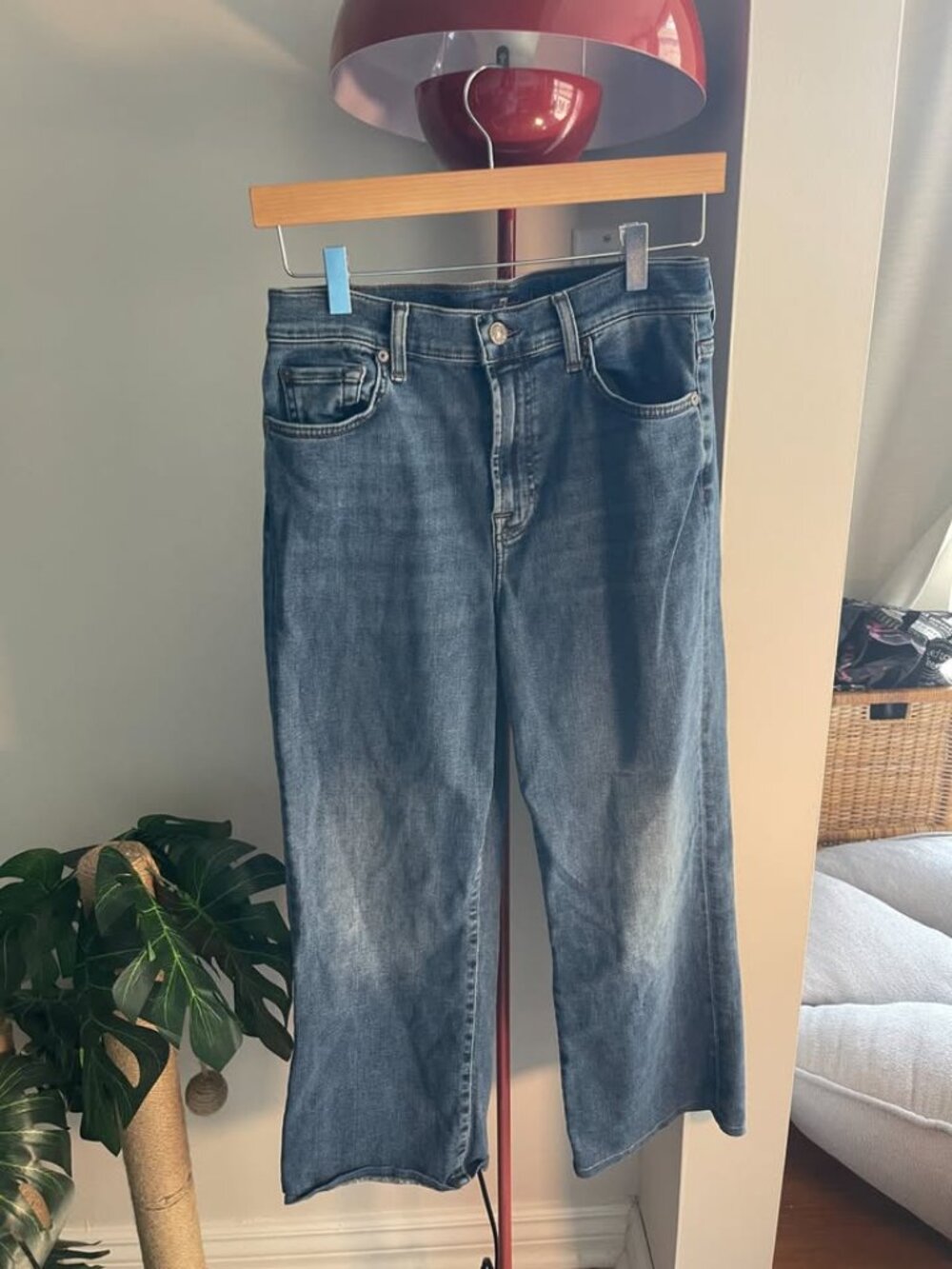7 For All Mankind Cropped Wide Leg Jean - Excellent Condition